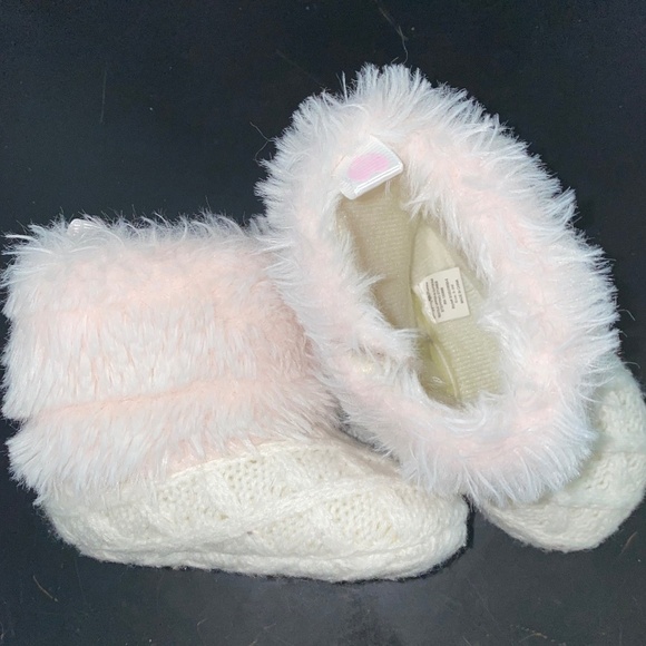 Stepping Stones Baby Faux Fur Cuff Boot NWOT - Picture 5 of 6